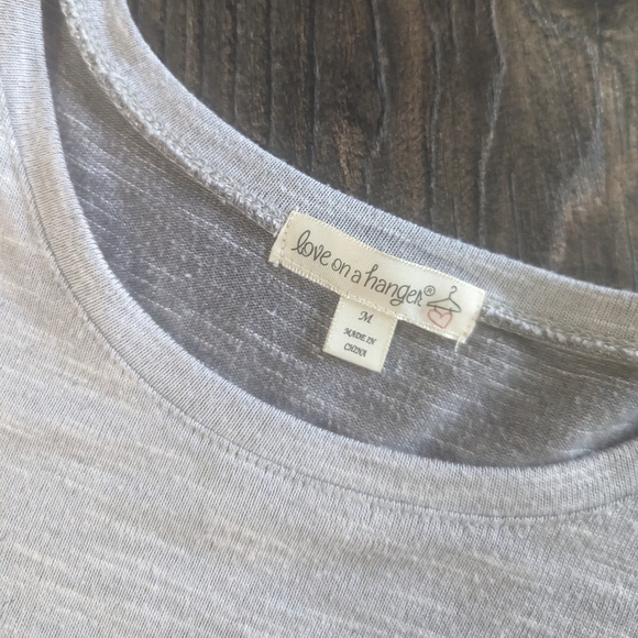 Love on a hanger- Grey Long sleeve blouse - Size Medium - Picture 2 of 4